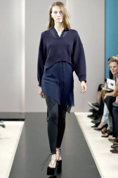 Look 11